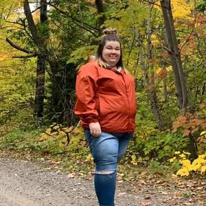 Meet your Posher, Joannie